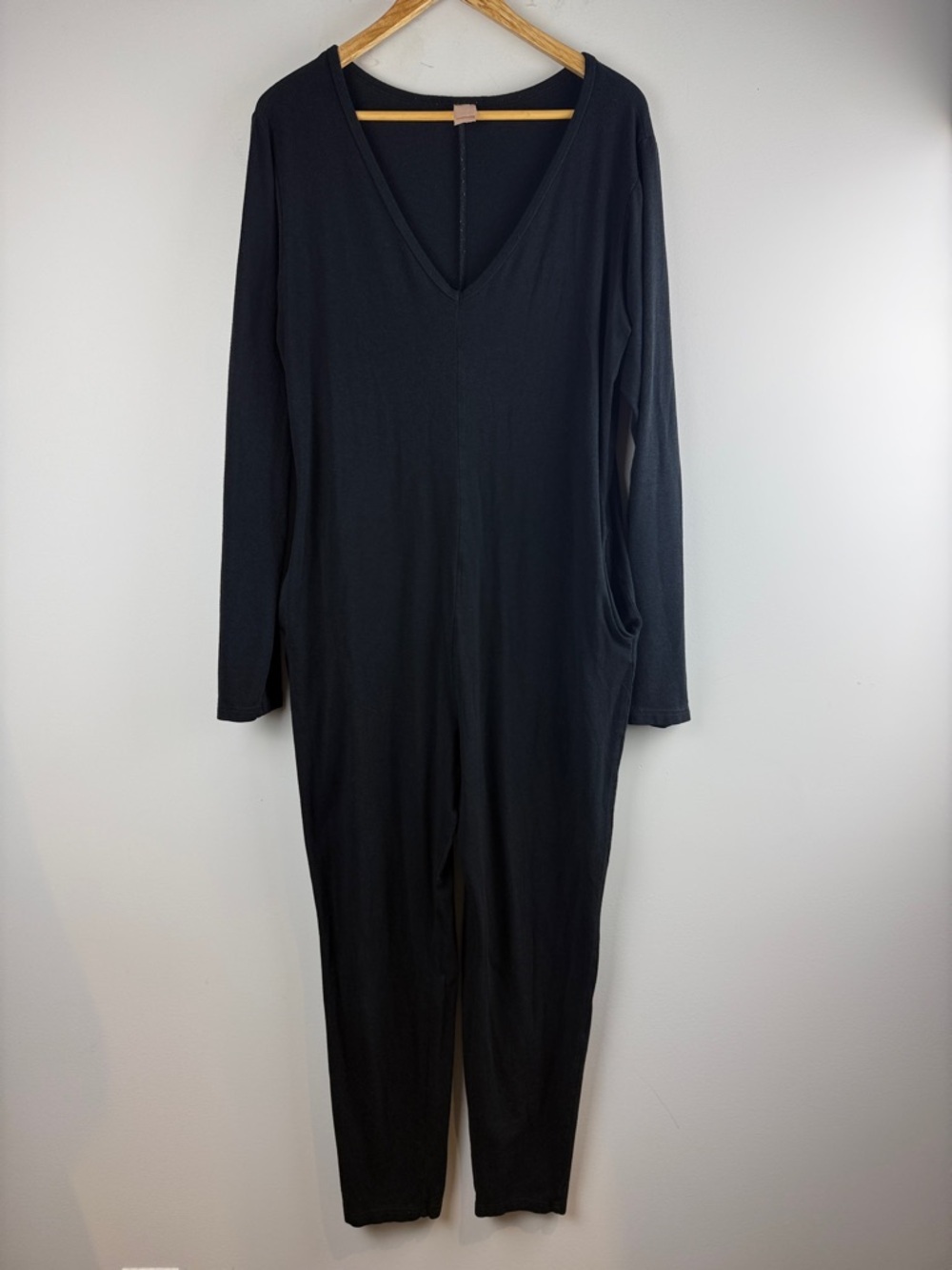 Smash + Tess Black Long Sleeve V-Neck Jumpsuit Size Medium - Picture 2 of 10